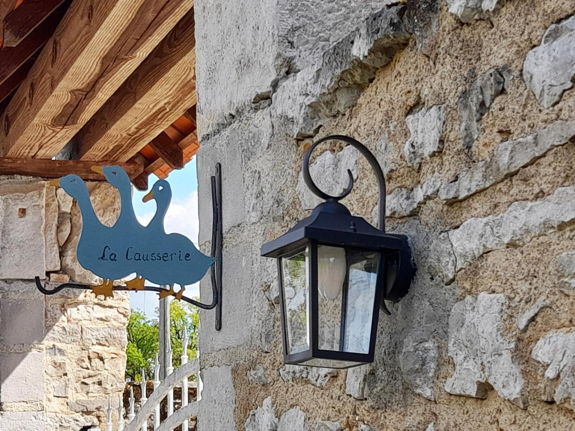 La Causserie, 2 Chambres D'Hotes, 2 A 4 Invites, Pour Vous Seuls Gramat Exterior foto